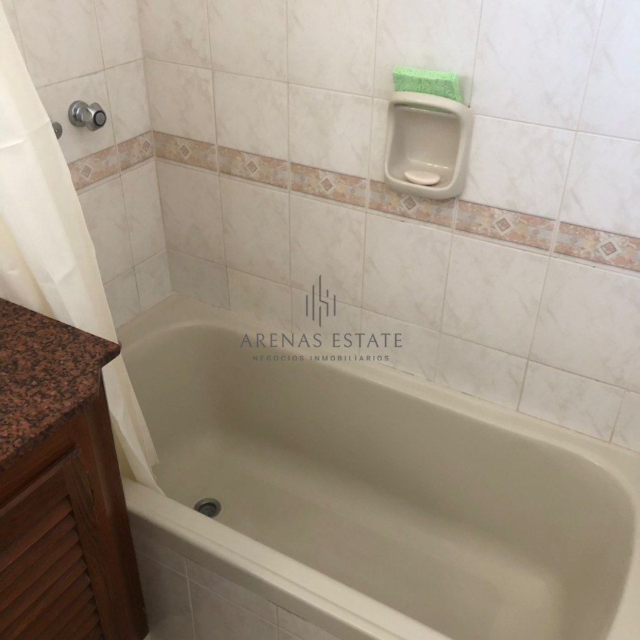 Apartamento ID.3028 - Venta de apartamento de 3 dormitorios en Punta del Este