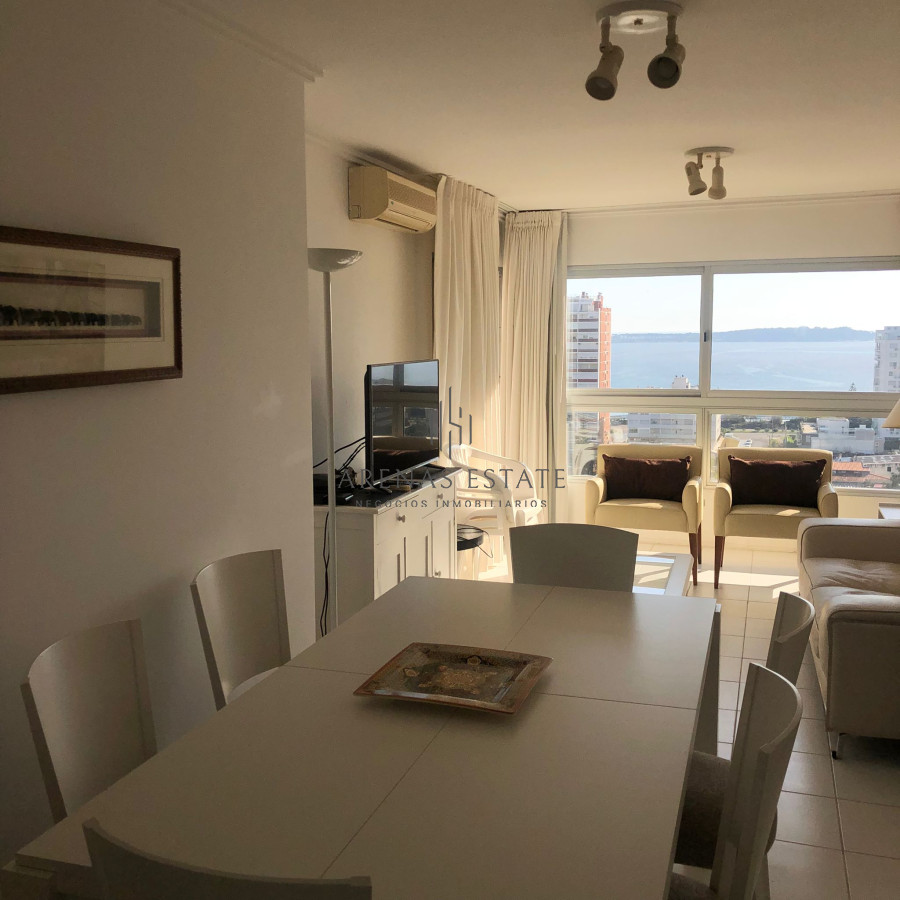 Apartamento ID.3028 - Venta de apartamento de 3 dormitorios en Punta del Este
