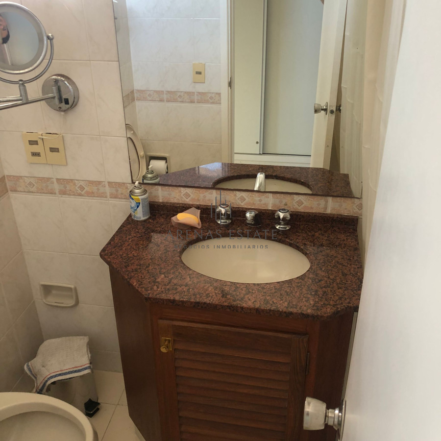 Apartamento ID.3028 - Venta de apartamento de 3 dormitorios en Punta del Este