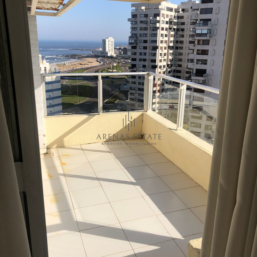 Apartamento ID.3028 - Venta de apartamento de 3 dormitorios en Punta del Este