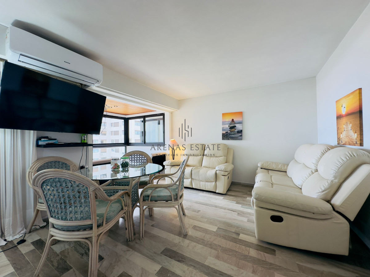 Apartamento ID.3023 - Apartamento en venta de 3 dormitorios en Punta del Este
