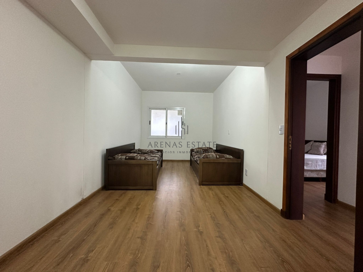 Apartamento ID.4229 - Apartamento en Venta, 2 dormitorios, Punta del Este.7383