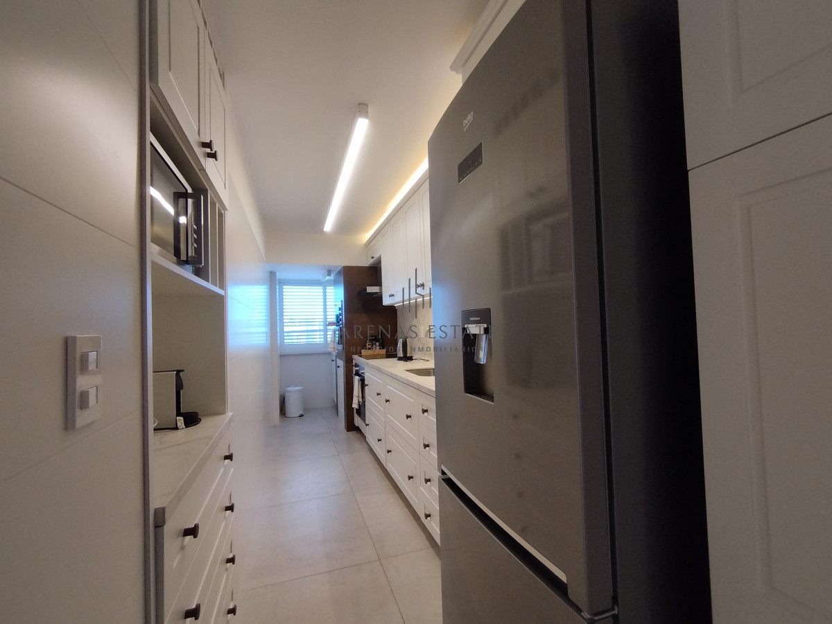 Apartamento ID.3406 - Apartamento de 3 dormitorios en primera linea en  venta en Punta del Este 