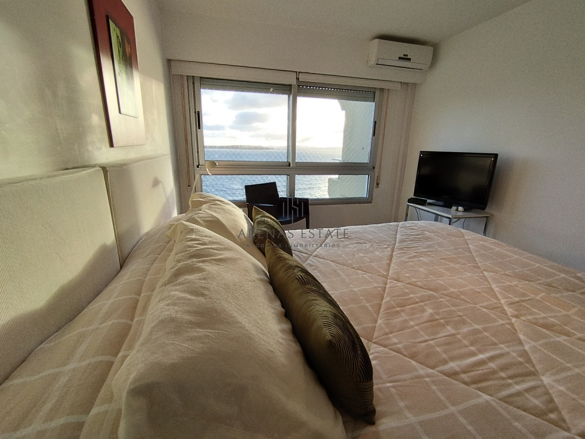 Apartamento ID.4389 - Apartamento en venta frente a playa mansa