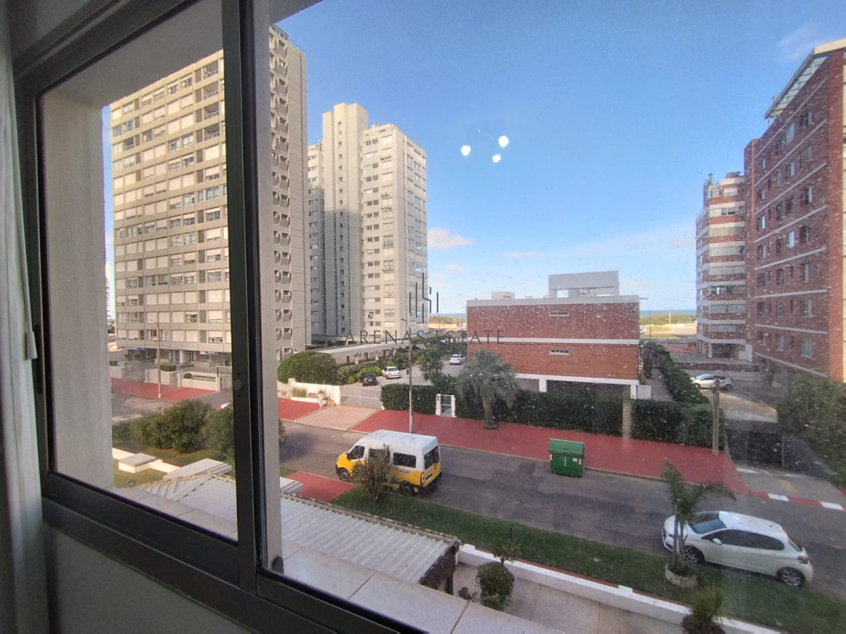 Apartamento ID.2480 - Lindo apartamento de 2 dormitorios con 2 baños