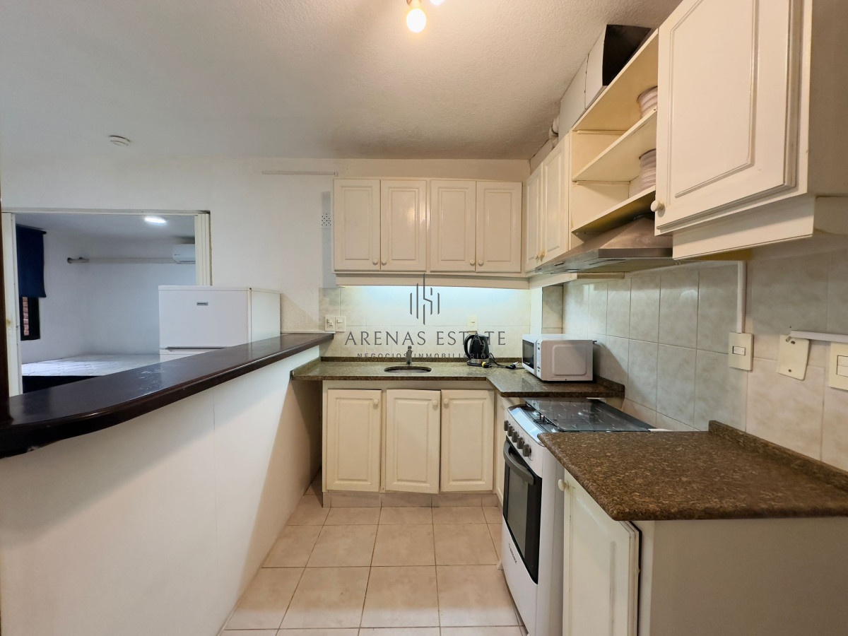Apartamento ID.2859 - Venta de apartamento y Alquiler Anual, Excelente ubicación, 1 dormitorio, garage.