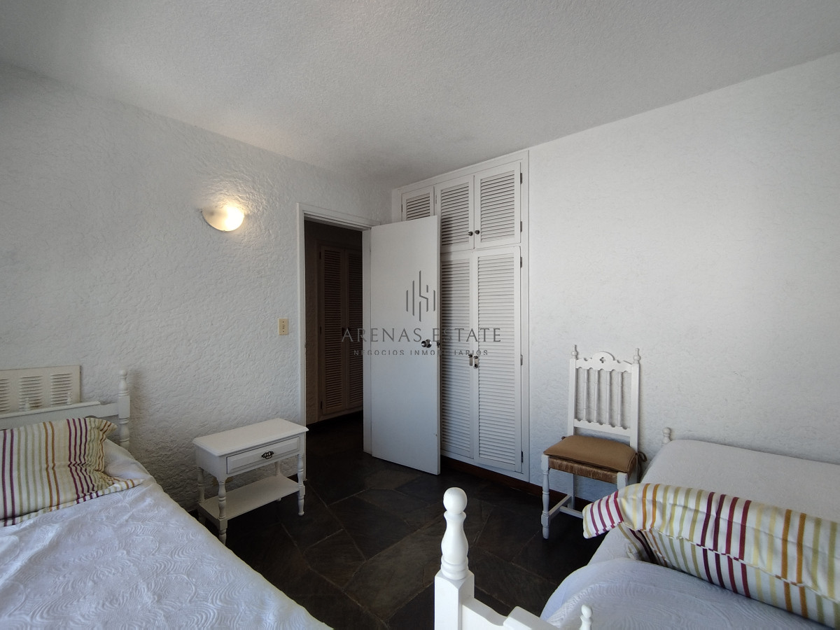 Apartamento ID.4390 - Apartamento de 3 dormitorios en venta y en alquiler en Punta del Este