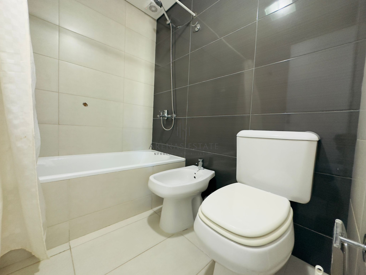 Apartamento ID.4249 - Alquiler y Venta de apartamento de dos dormitorios en Punta del Este