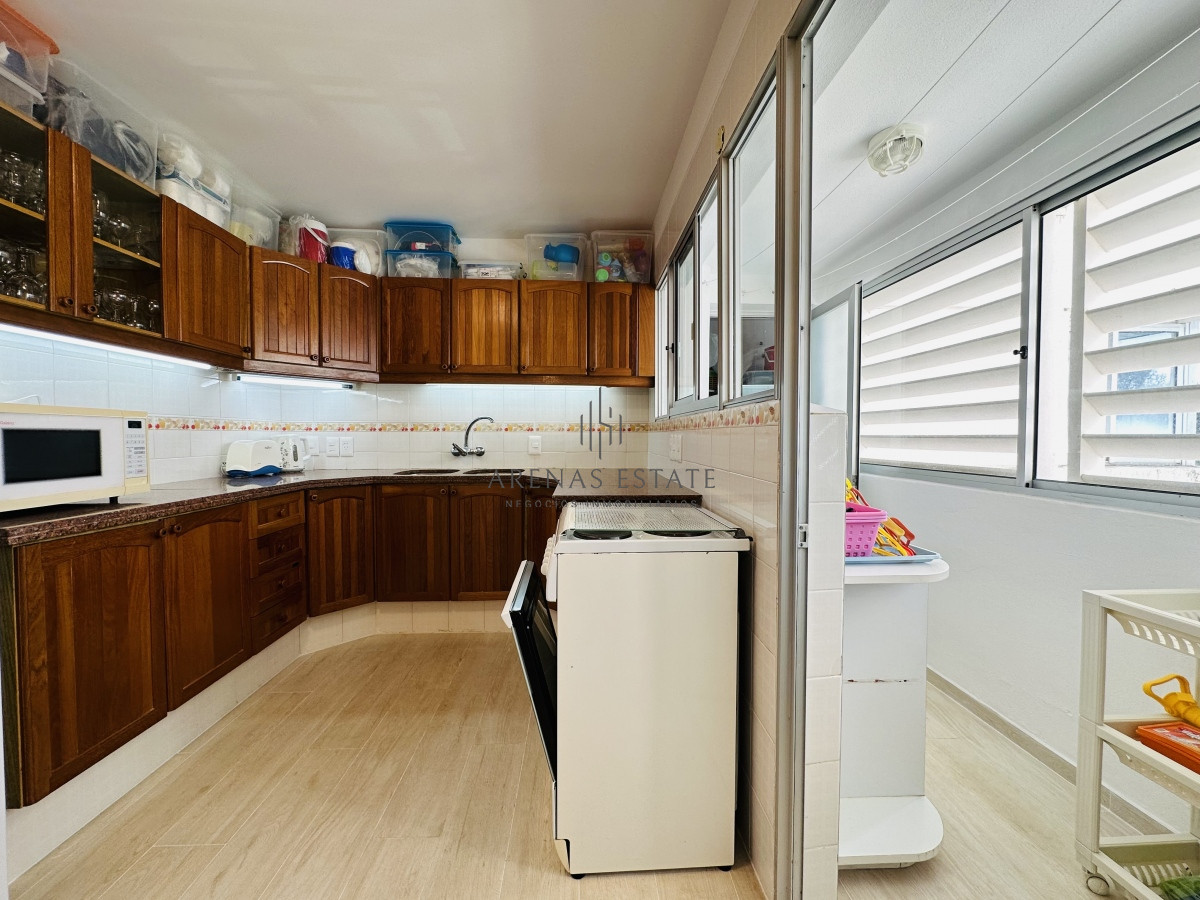 Apartamento ID.3928 - Venta y alquiler  de apartamento de 4 dormitorios en Punta de Este
