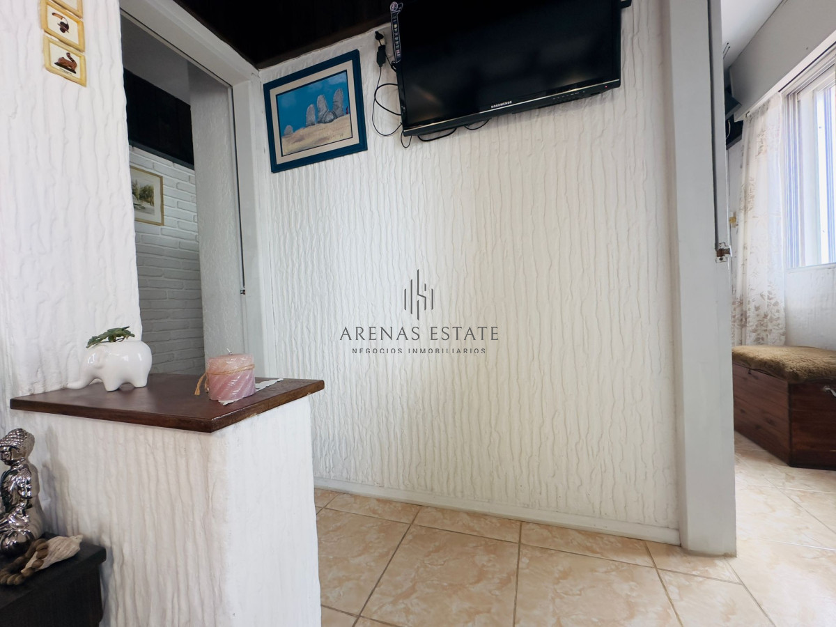 Apartamento ID.2681 - Apartamento en venta de 1 dormitorio y medio en venta en Punta del Este 