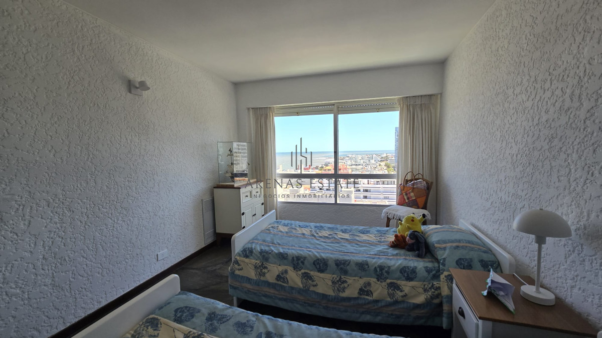 Apartamento ID.3807 - Apartamento en venta de 3 dormitorios en Punta del Este