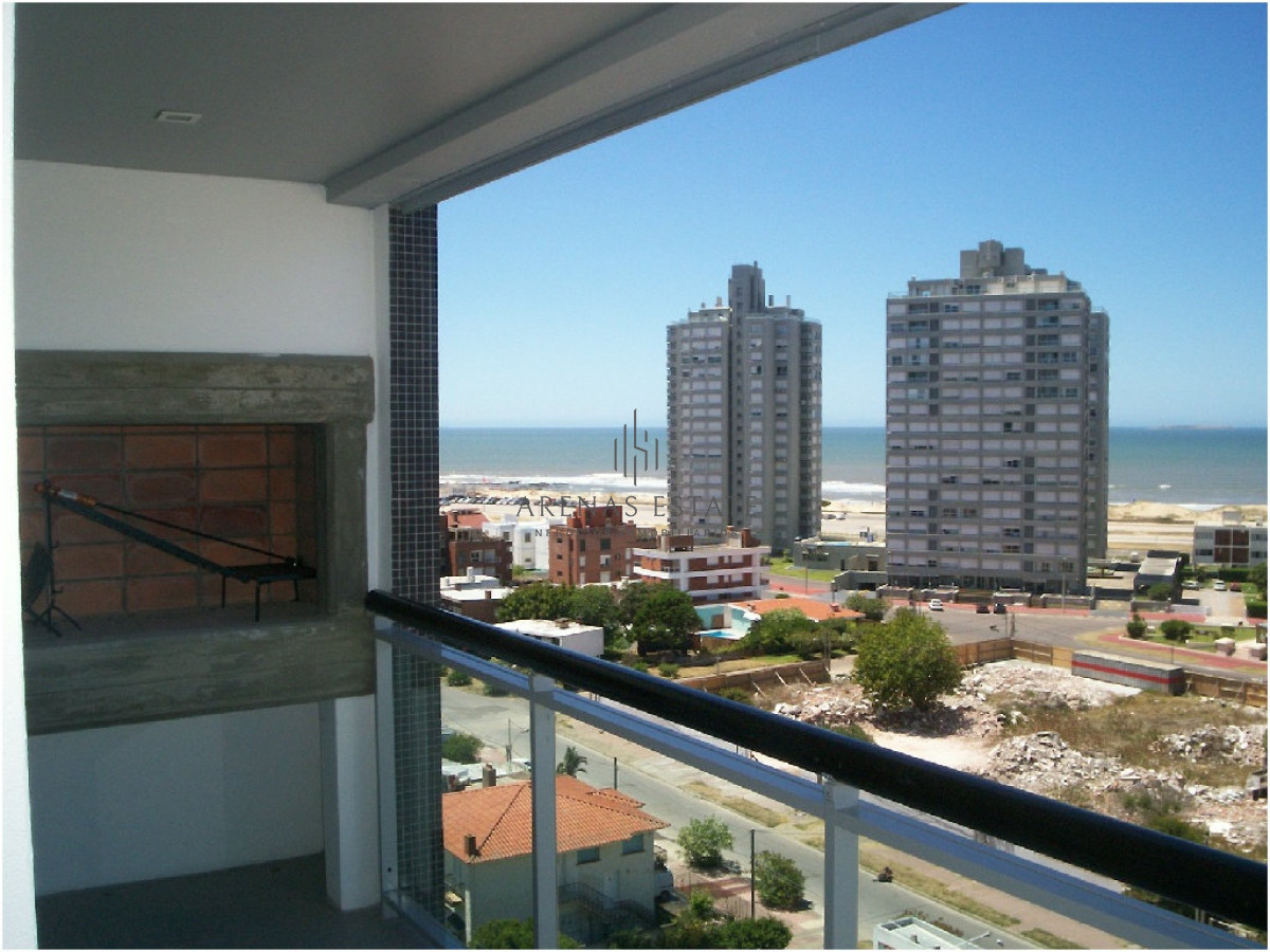 Apartamento ID.3193 - Venta apartamento de 2 dor con parrillero, balcón en Puta del Este