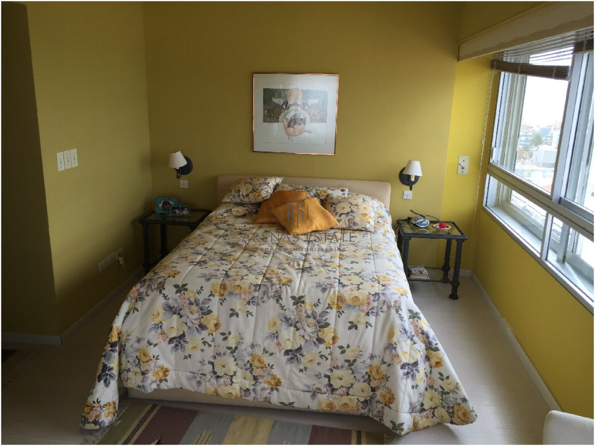 Apartamento ID.2338 - Apartamento en venta de 3 d y dep en Punta del Este