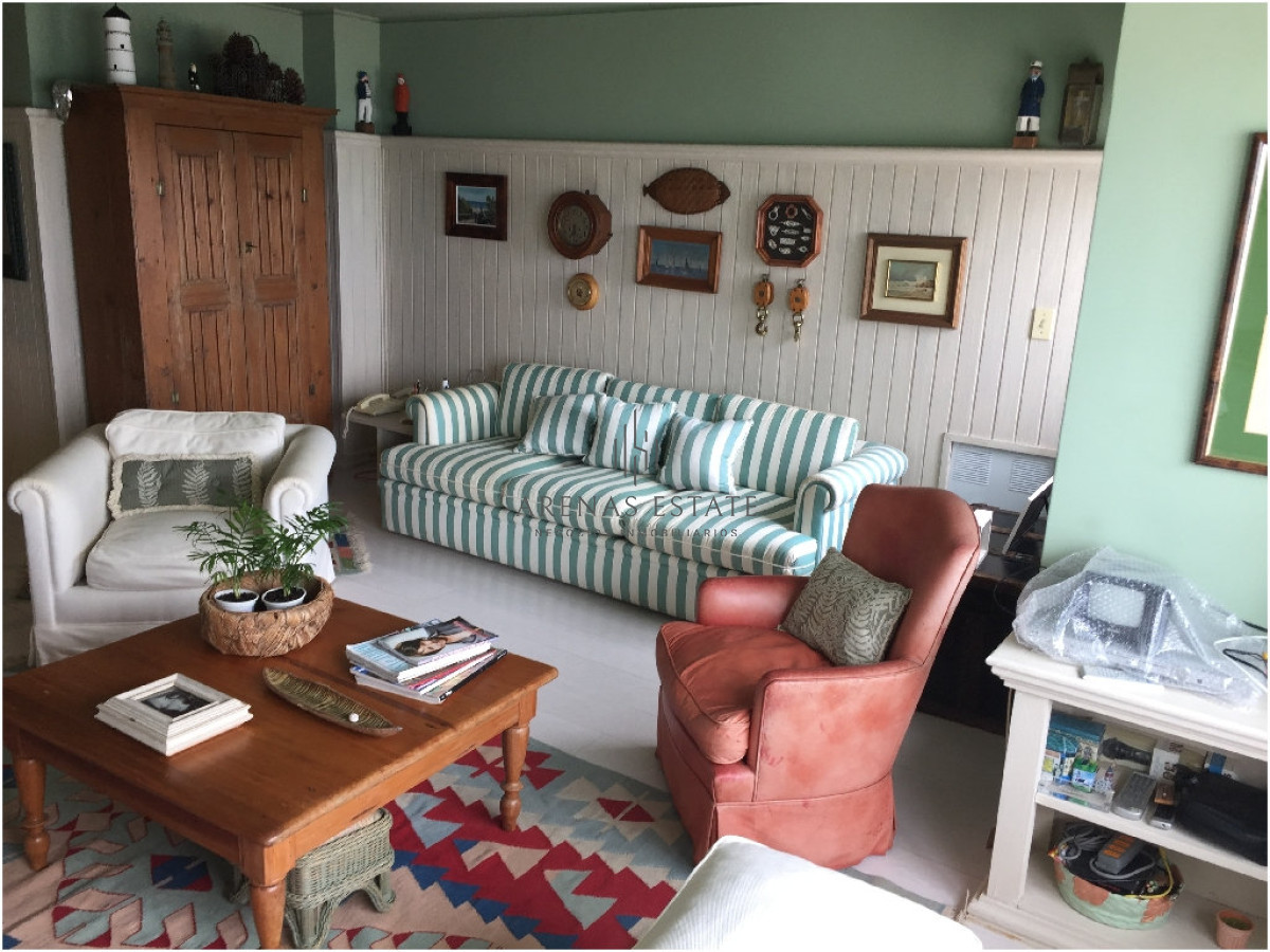 Apartamento ID.2338 - Apartamento en venta de 3 d y dep en Punta del Este