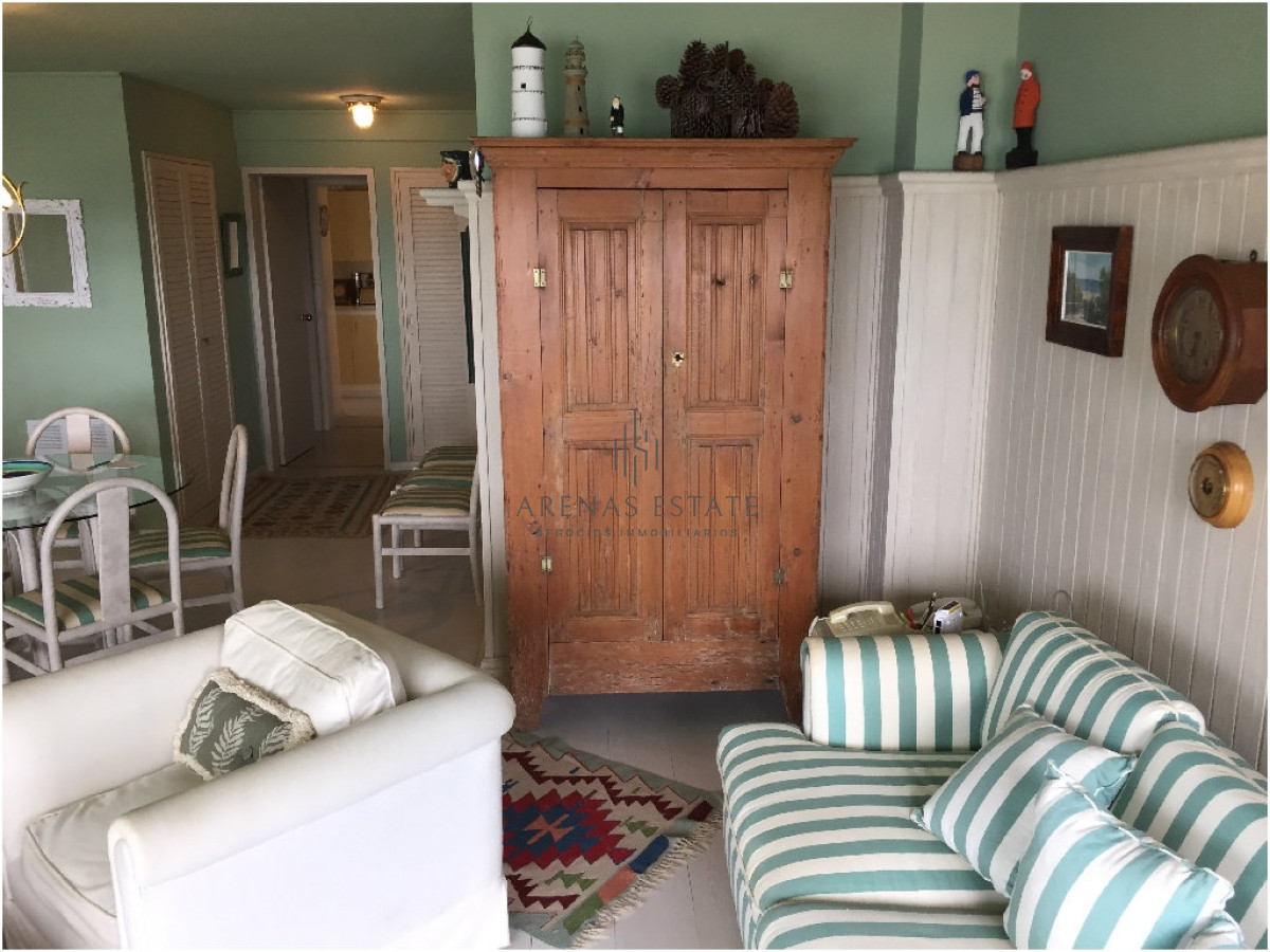 Apartamento ID.2338 - Apartamento en venta de 3 d y dep en Punta del Este