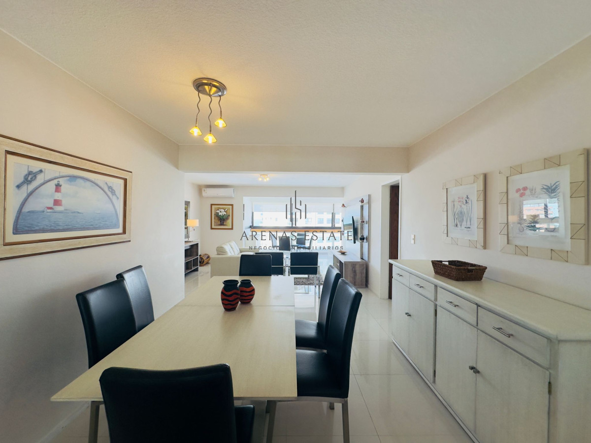 Apartamento ID.4265 - Alquiler y venta de apartamento de 2 dormitorios en Punta del Este.