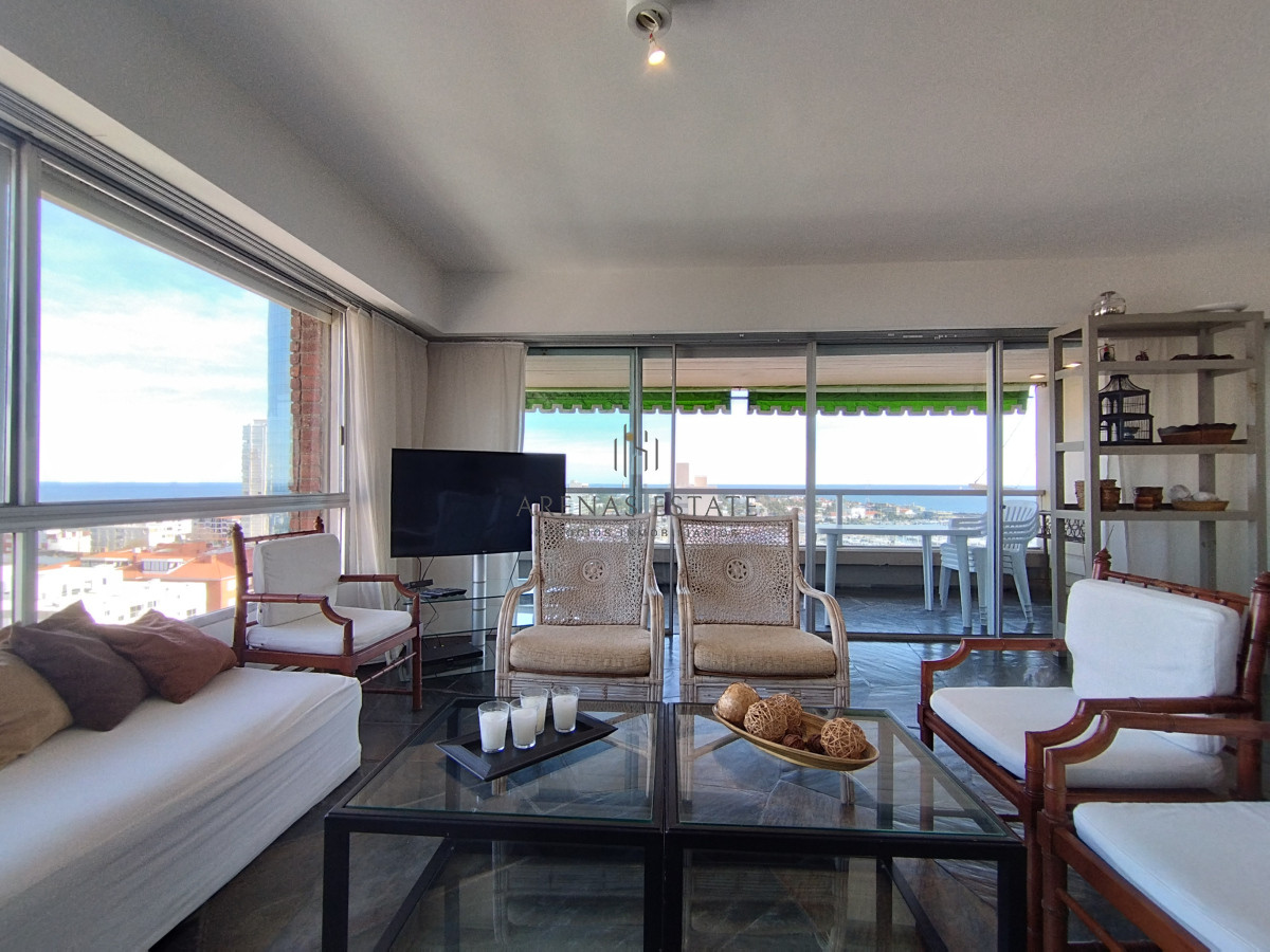 Apartamento ID.4390 - Apartamento de 3 dormitorios en venta y en alquiler en Punta del Este