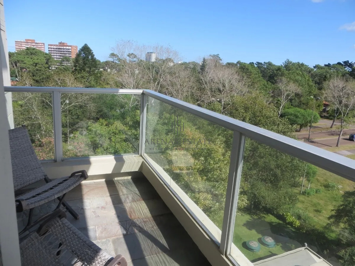 Apartamento ID.3179 - Apartamento en venta de dos dormitorios en Punta del Este