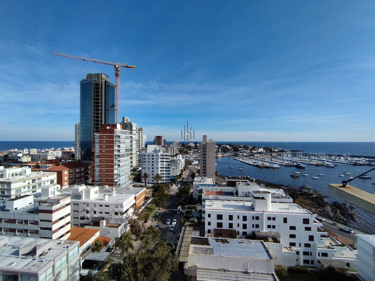 Apartamento ID.4390 - Apartamento de 3 dormitorios en venta y en alquiler en Punta del Este