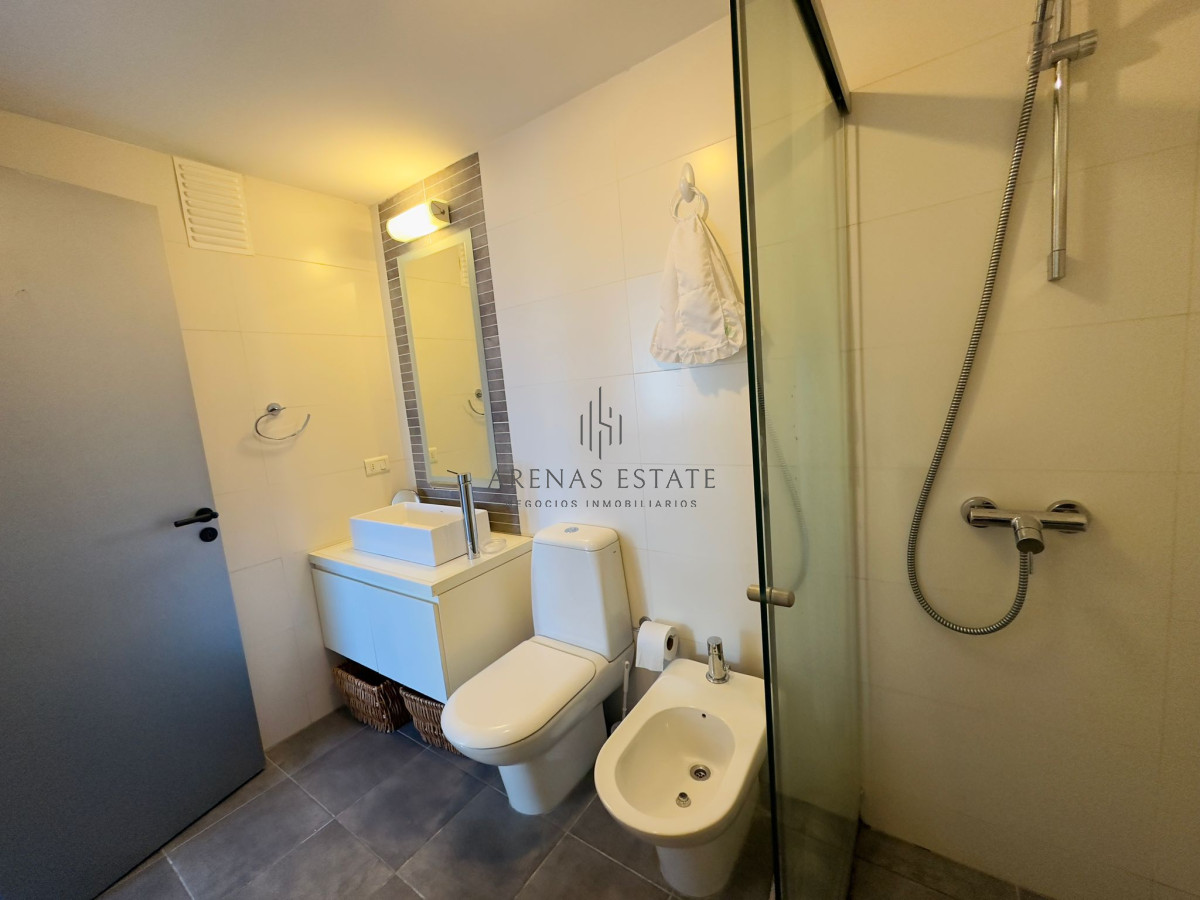 Apartamento ID.3553 - Alquiler y venta de apartamento de 2 dormitorios 2 baños con parrillero propio