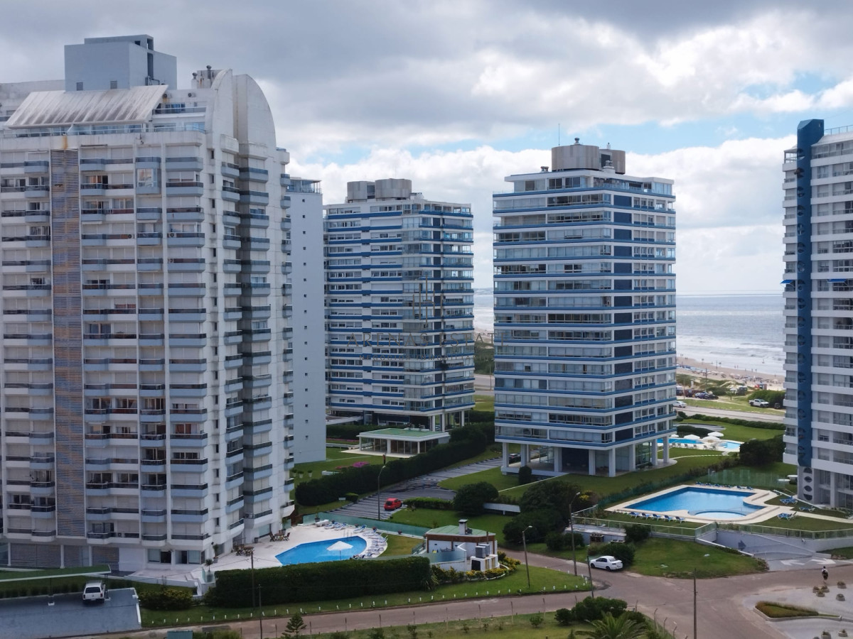 Apartamento ID.3147 - venta de apartamento sobre playa brava