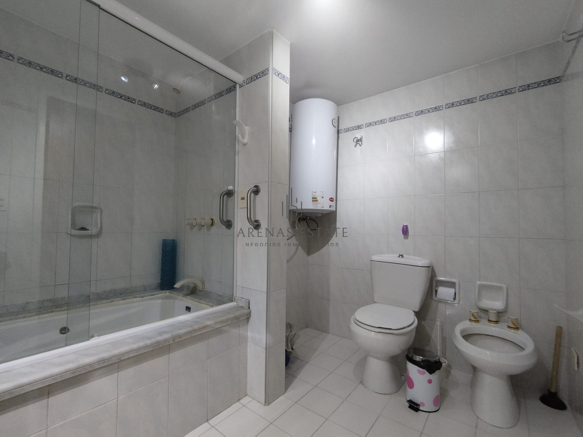Apartamento ID.2861 - Apartamento de un dormitorio y medio en alquiler y venta en Punta del Este