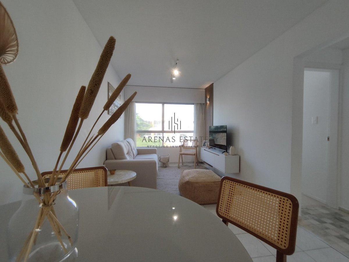 Apartamento ID.4226 - Apartamento en de dos dormitorios en venta en Punta del Este 