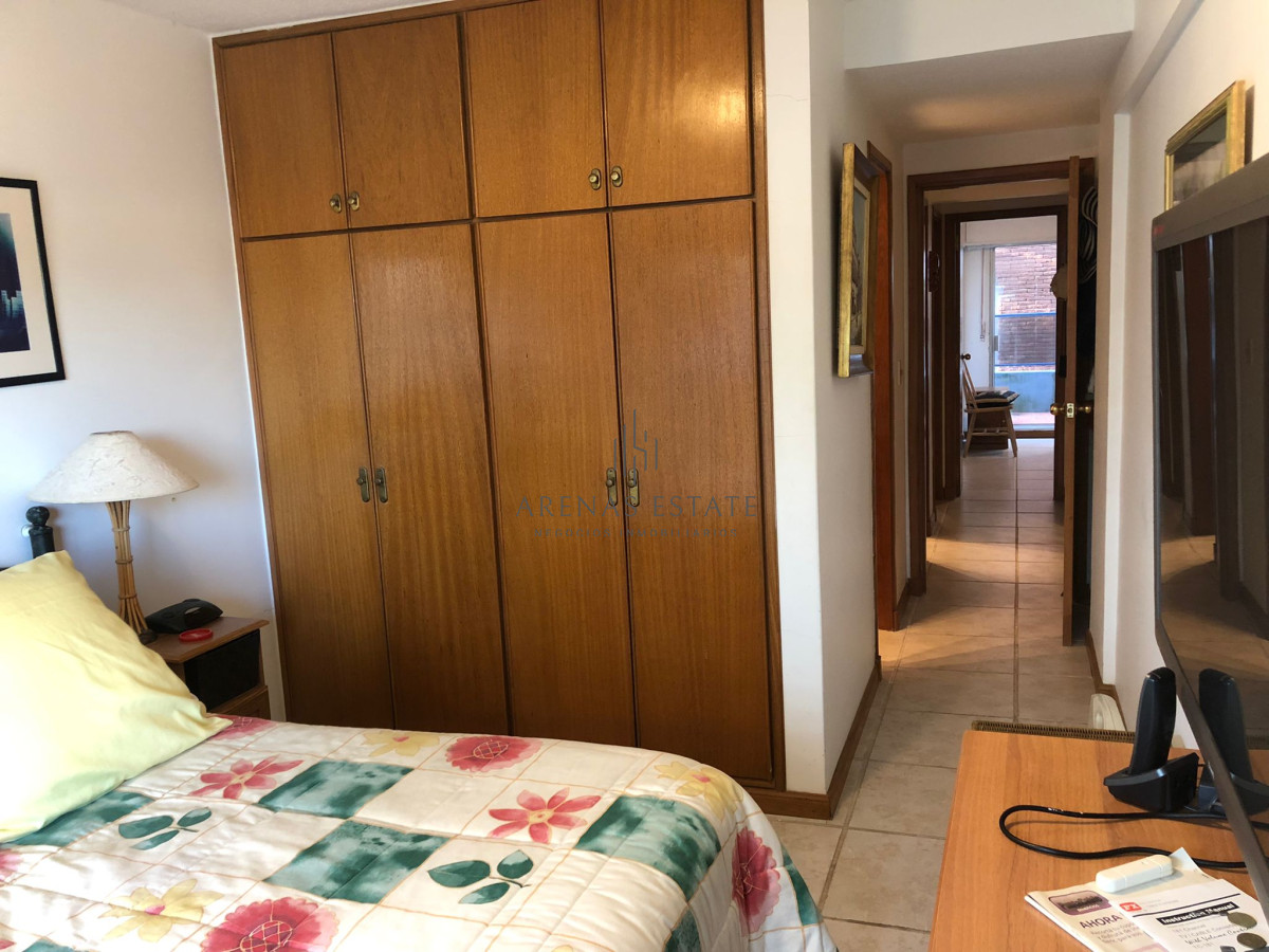 Apartamento ID.2456 - Apartamento de 3 dormitorios en venta en Punta del Este 