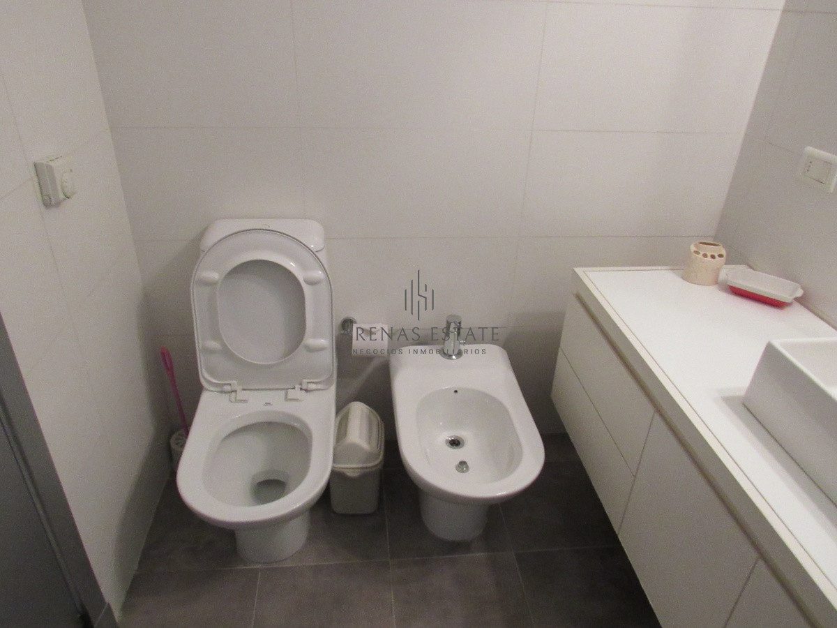 Apartamento ID.3193 - Venta apartamento de 2 dor con parrillero, balcón en Puta del Este