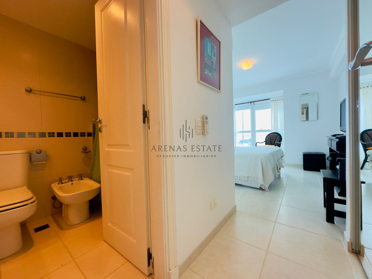 Apartamento ID.3403 - Apartamento de dos dormitorios en venta en Punta del Este