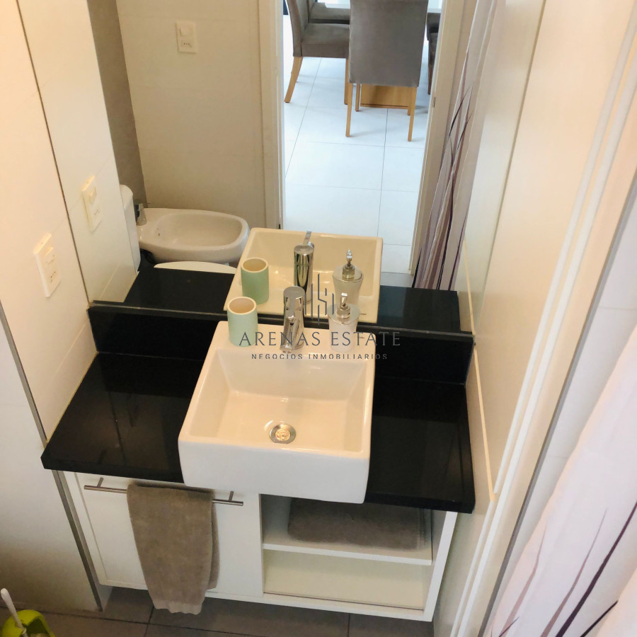 Apartamento ID.4250 - Apartamento en venta  de 2 dormitorios, 2 baños.