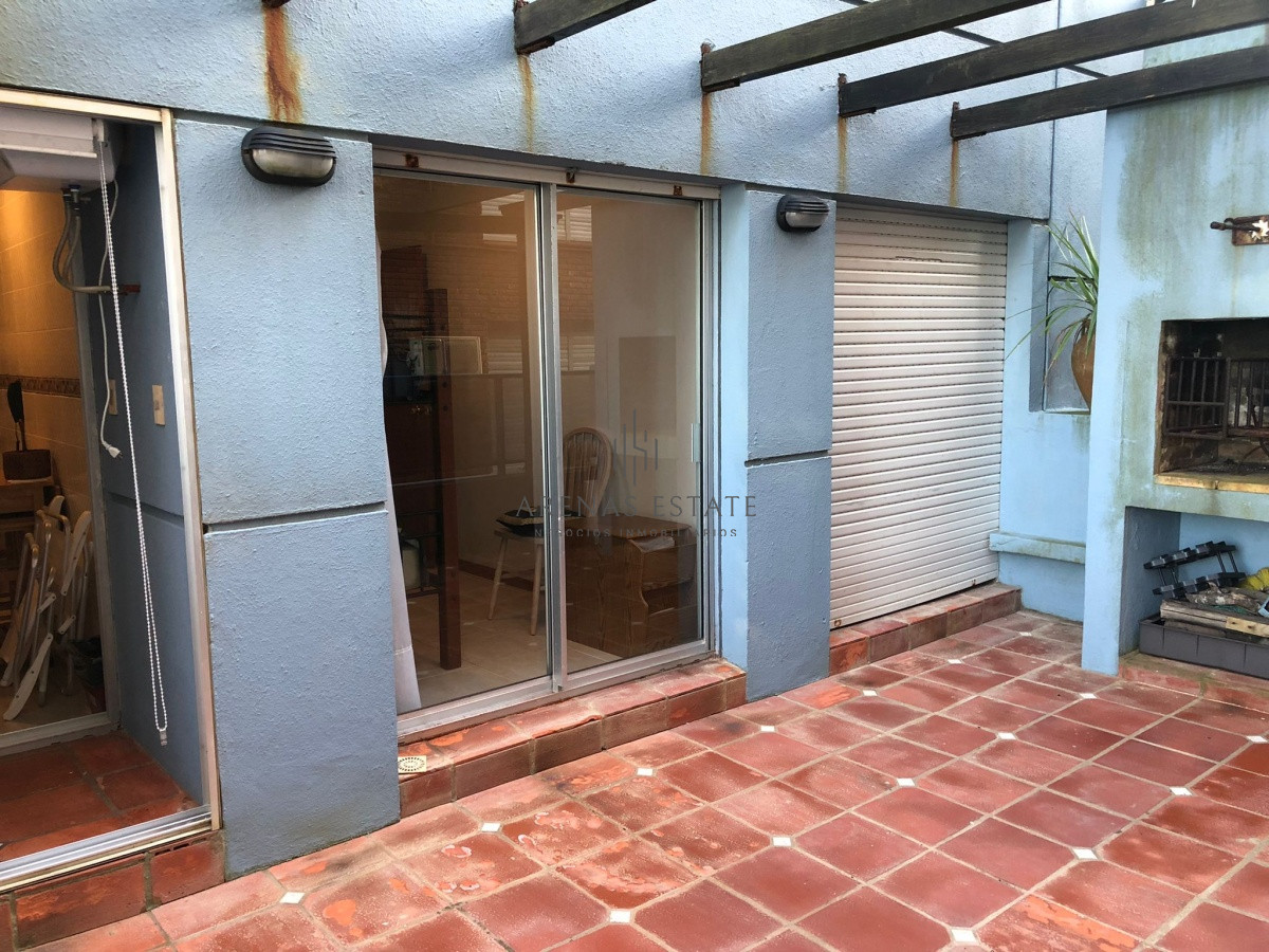 Apartamento ID.2456 - Apartamento de 3 dormitorios en venta en Punta del Este 