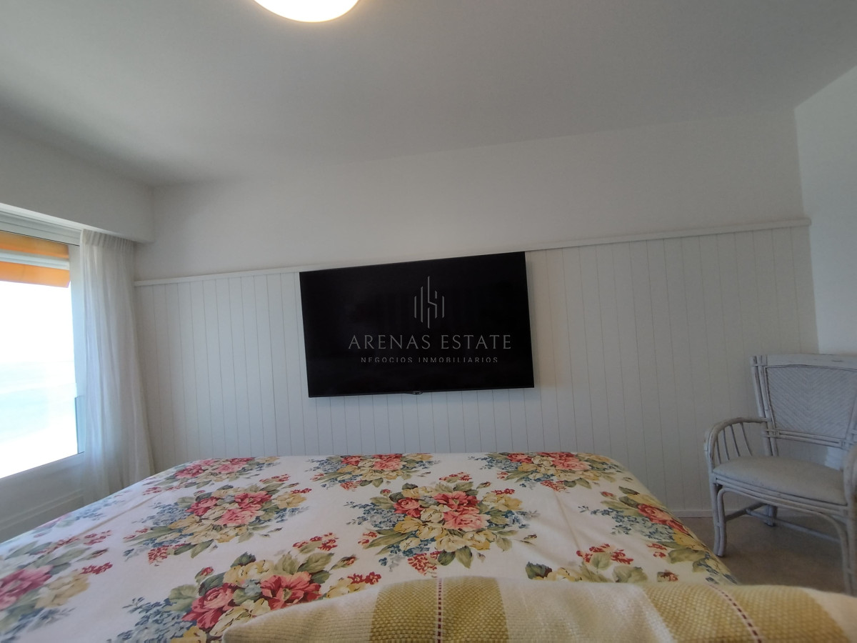 Apartamento ID.3406 - Apartamento de 3 dormitorios en primera linea en  venta en Punta del Este 