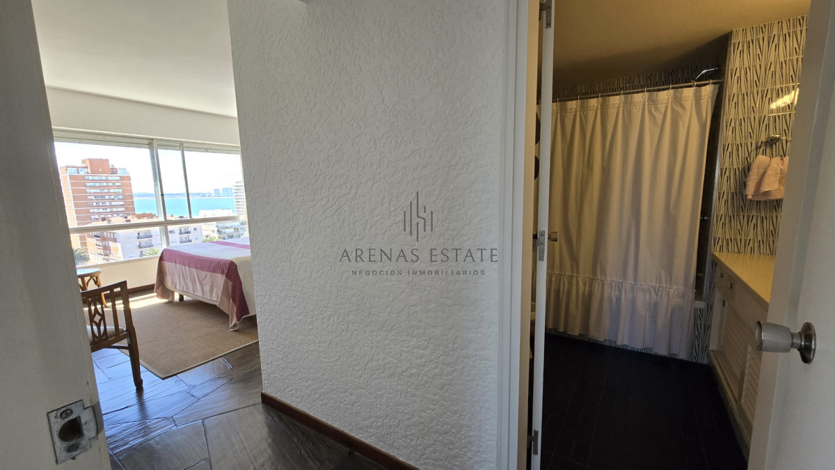 Apartamento ID.3807 - Apartamento en venta de 3 dormitorios en Punta del Este