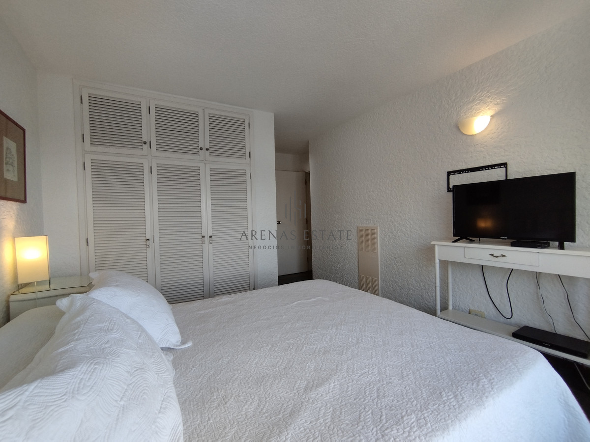 Apartamento ID.4390 - Apartamento de 3 dormitorios en venta y en alquiler en Punta del Este