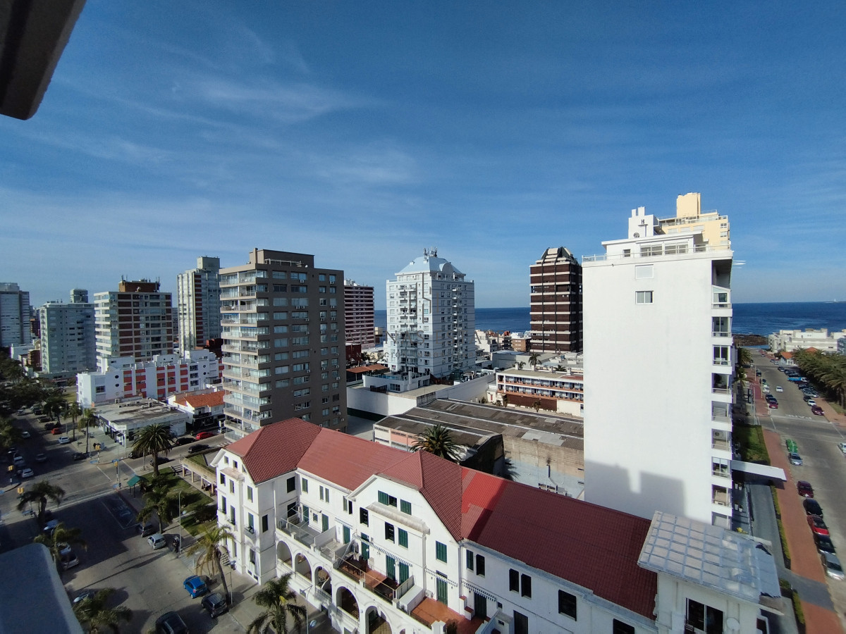 Apartamento ID.4390 - Apartamento de 3 dormitorios en venta y en alquiler en Punta del Este