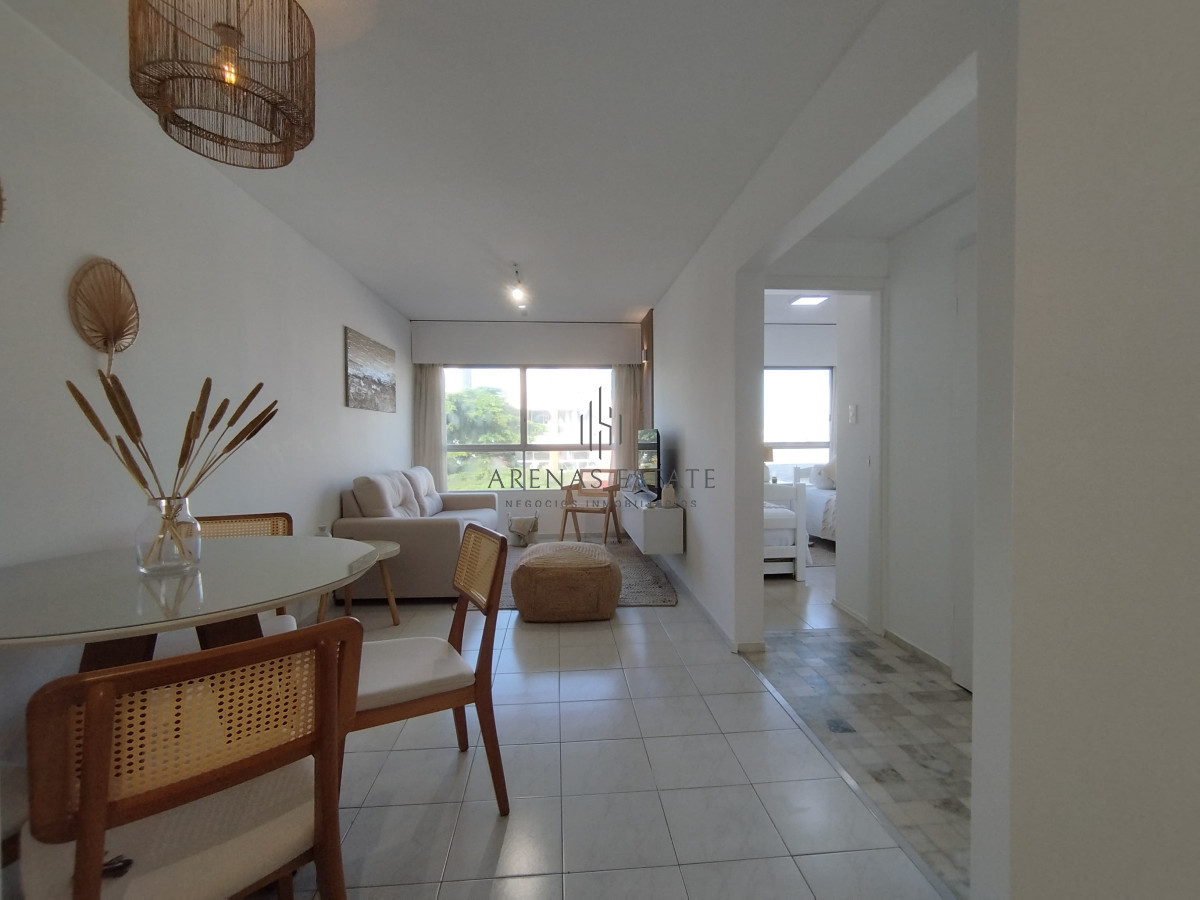 Apartamento ID.4226 - Apartamento en de dos dormitorios en venta en Punta del Este 