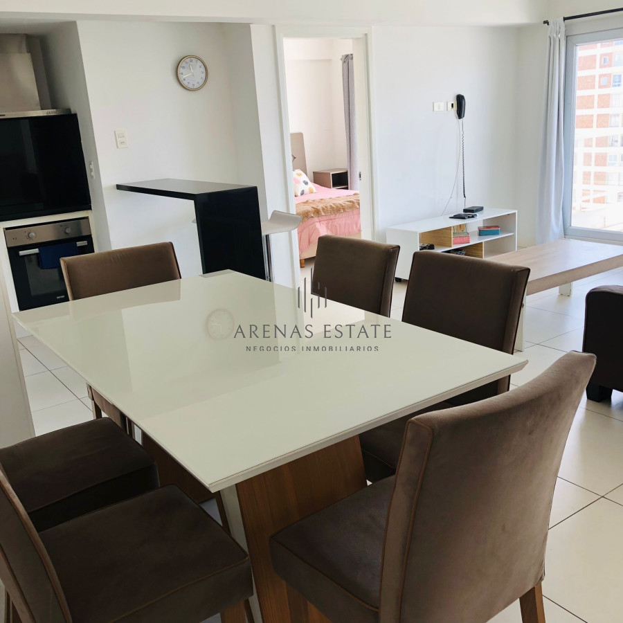 Apartamento ID.4250 - Apartamento en venta  de 2 dormitorios, 2 baños.