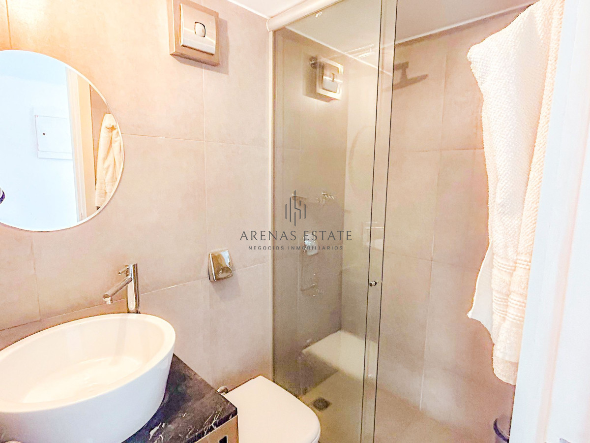 Apartamento ID.3177 - Venta de apartamento de dos dormitorios en Torre Yoo Punta del Este.