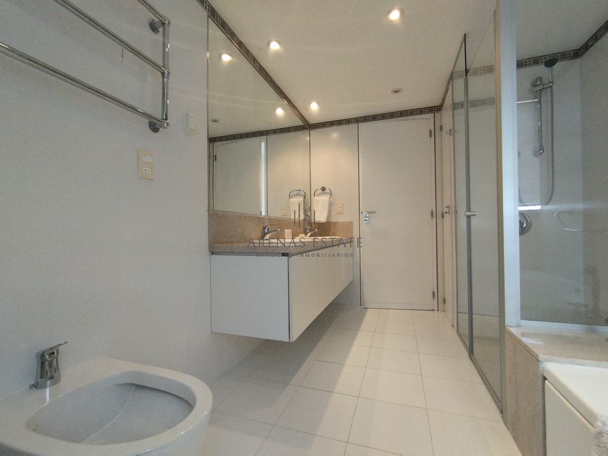 Apartamento ID.3472 - venta de apartamento frente a playa brava