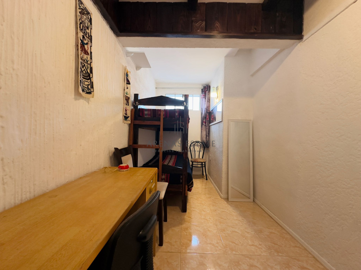 Apartamento ID.2681 - Apartamento en venta de 1 dormitorio y medio en venta en Punta del Este 