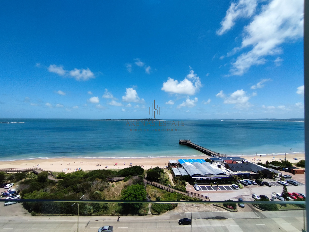 Apartamento ID.3406 - Apartamento de 3 dormitorios en primera linea en  venta en Punta del Este 