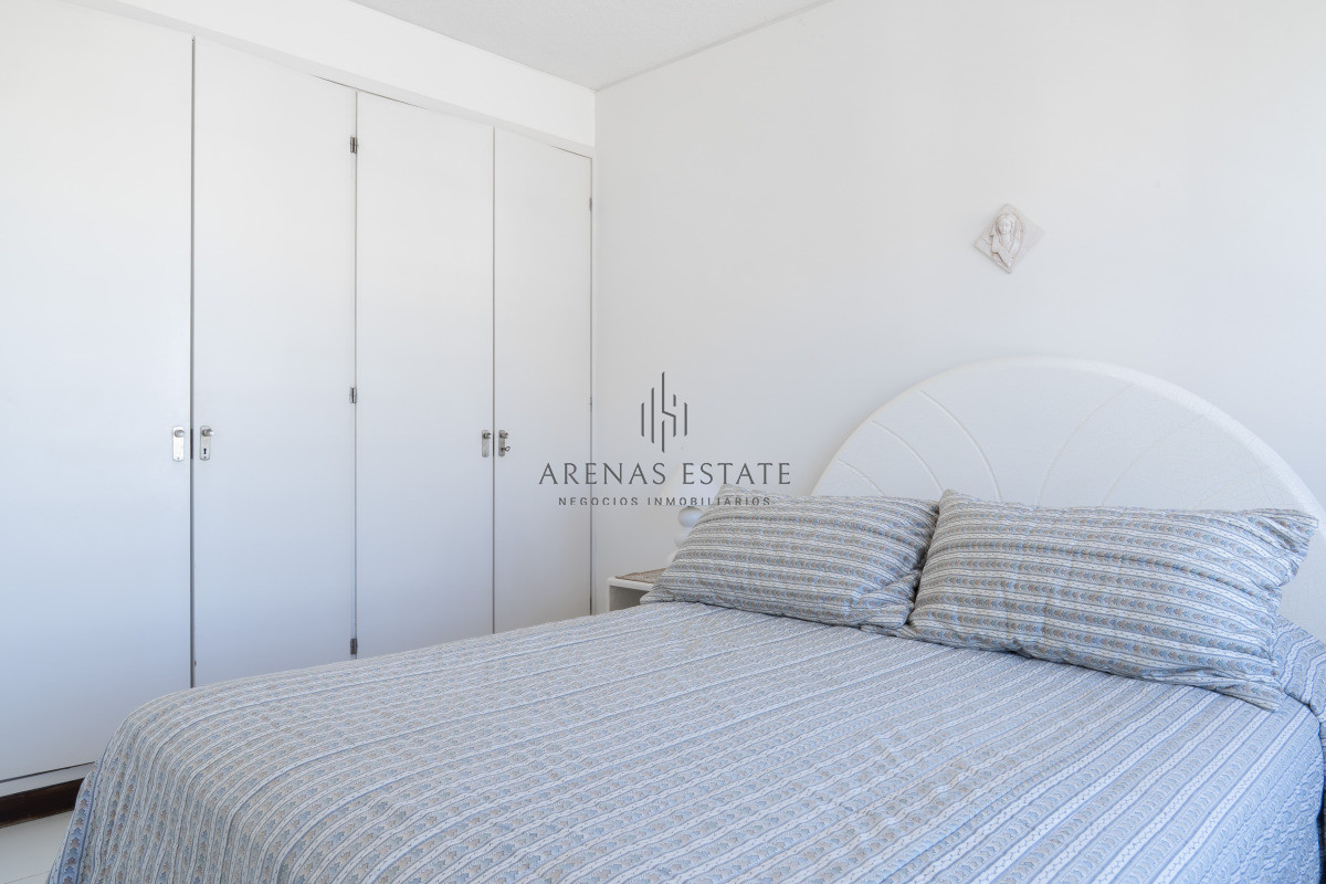 Apartamento ID.4382 - Venta de apartamento de 3 dormitorios y dep. de servicio en Punta del Este