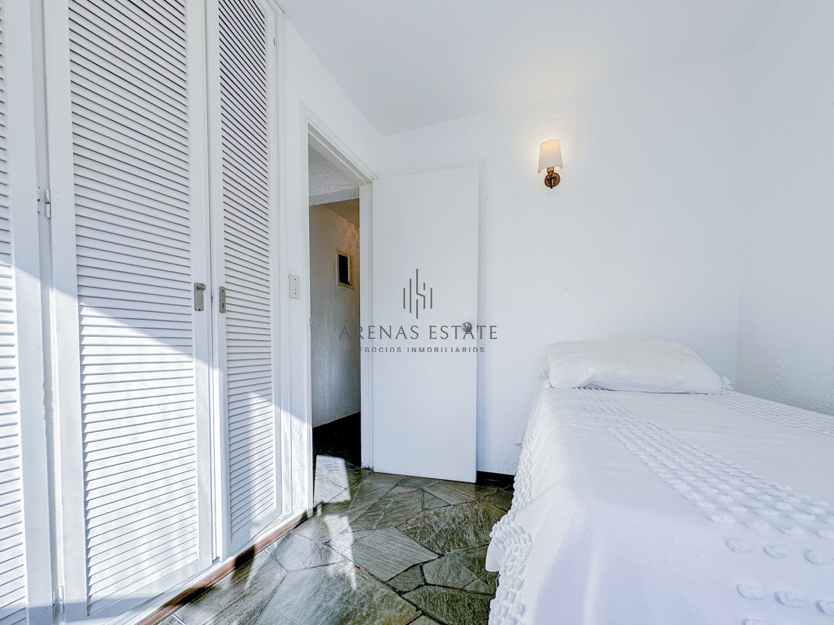 Apartamento ID.3782 - Penthouse en venta en Peninsula, 3 dormitorios, 3 baños, garaje