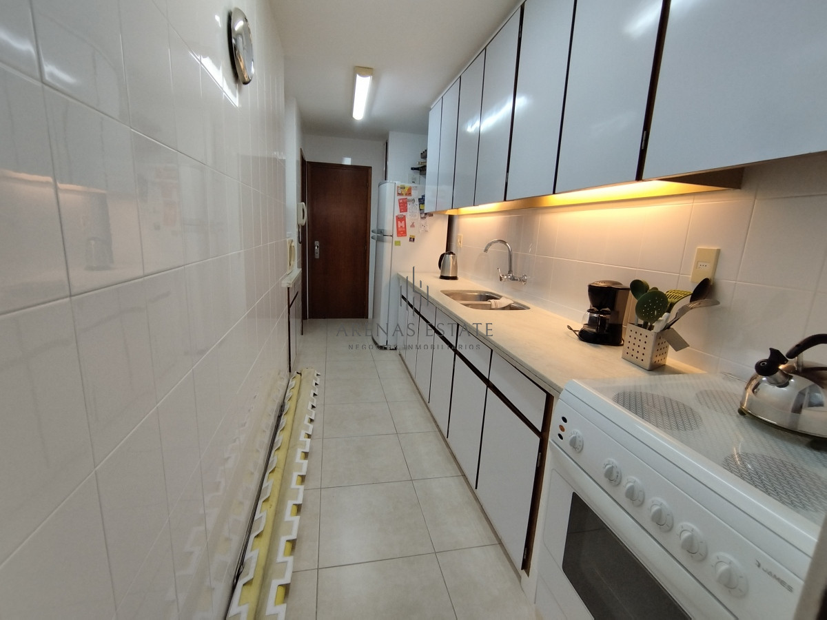 Apartamento ID.4389 - Apartamento en venta frente a playa mansa