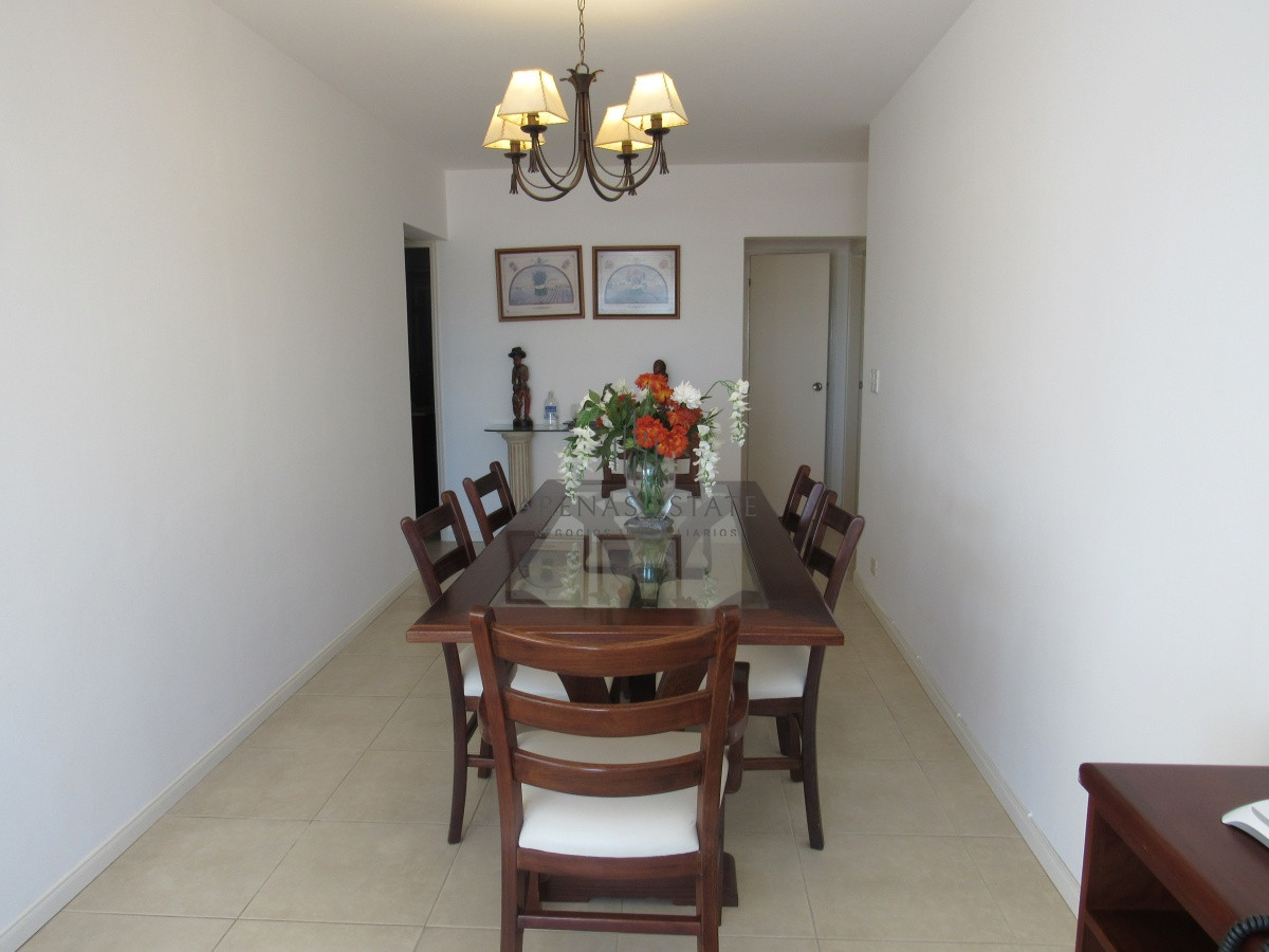 Apartamento ID.4227 - Apartamento en venta  de dos dormitorios en Punta del Este