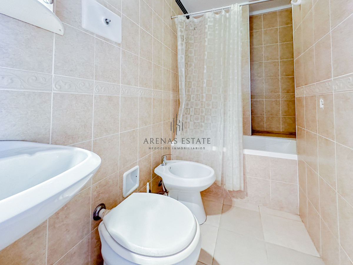 Apartamento ID.3782 - Penthouse en venta en Peninsula, 3 dormitorios, 3 baños, garaje