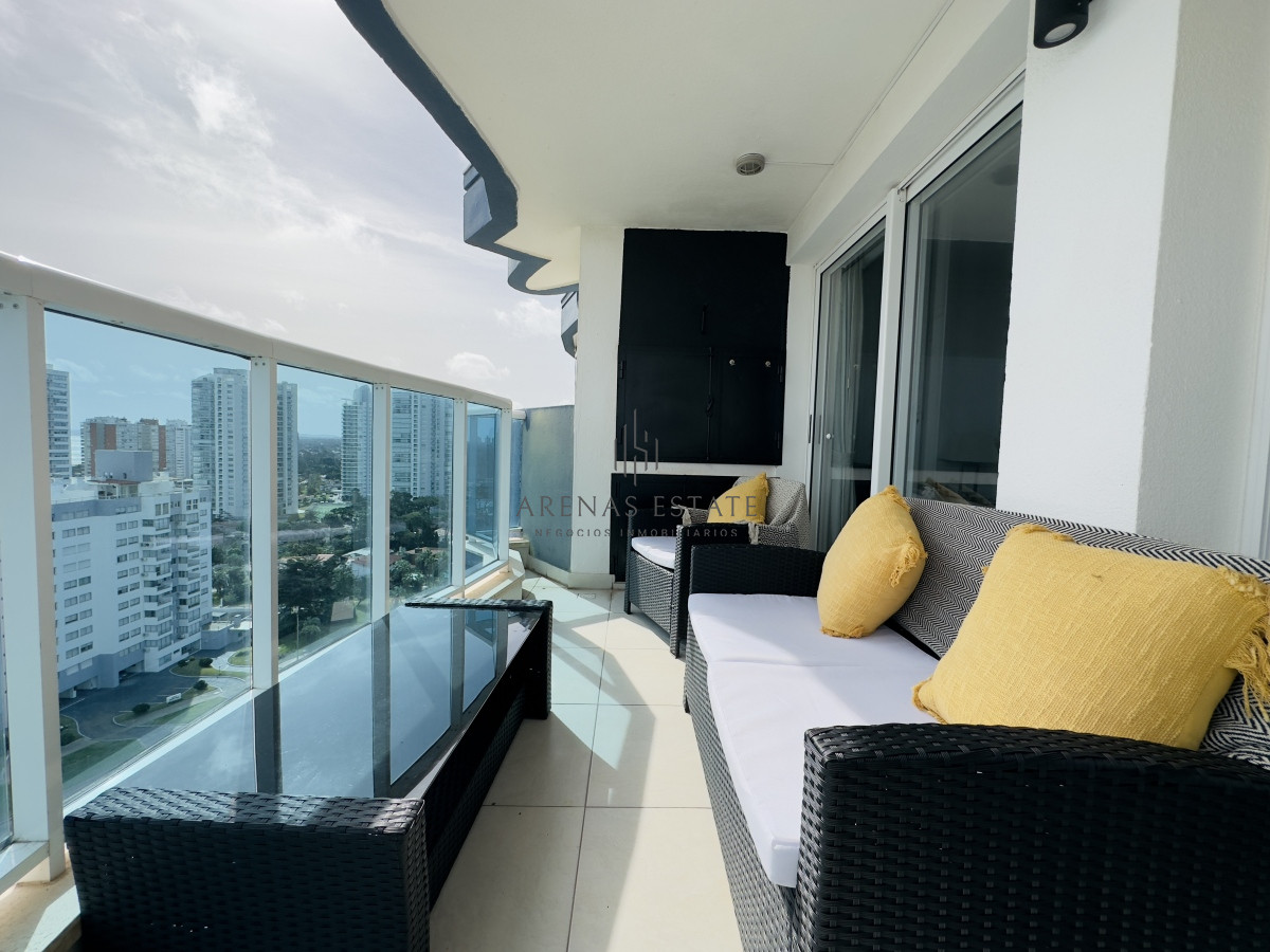 Apartamento ID.3037 - Alquiler temporal y venta de apartamento de 2 dormitorios en Punta del Este