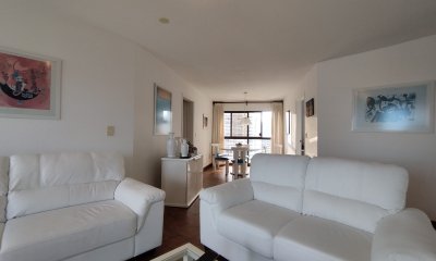 venta de apartamento sobre playa brava