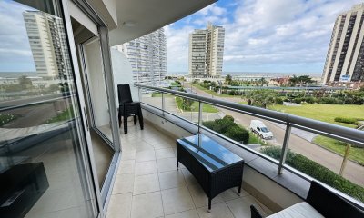Apartamento en venta de dos dorm. en Punta del Este